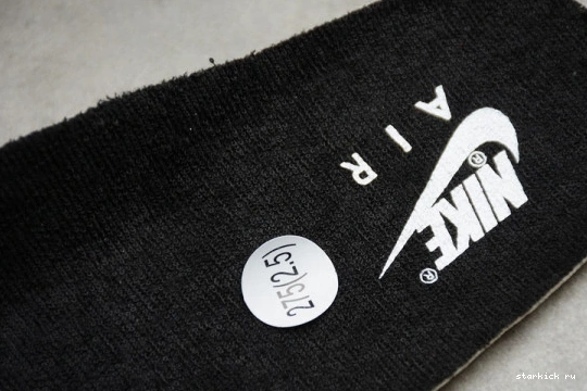 11 Jordan (2019) Playoffs  Bred 378037-061 378037-061 Retro 0411